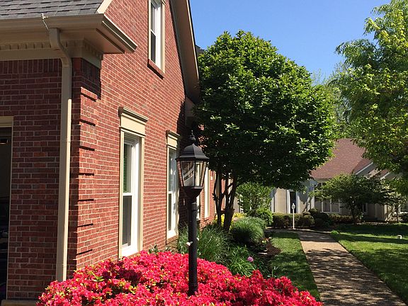 Nicely landscaped front