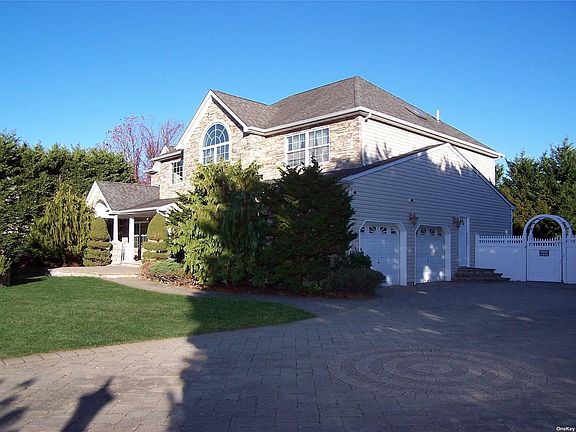 2nd image of 11 Savanna Cir