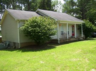 72 E Highland St, Decaturville, TN 38329