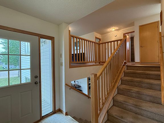 4th image of 215 Gould Ave NE