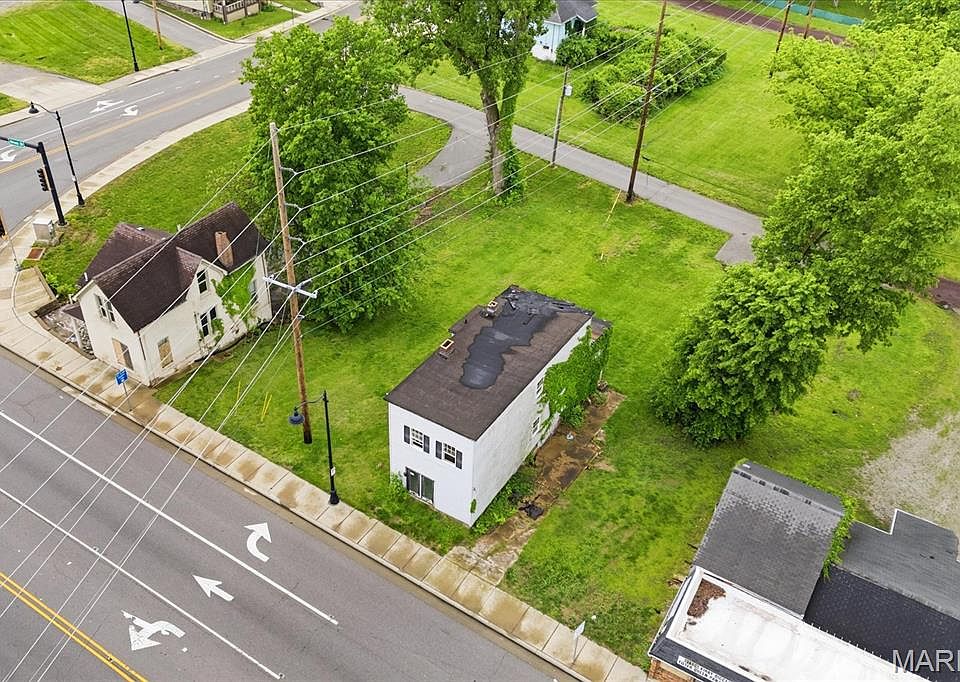 1st image of 607 N Illinois St