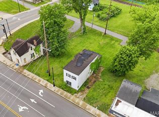 607 N Illinois St, Belleville, IL 62220