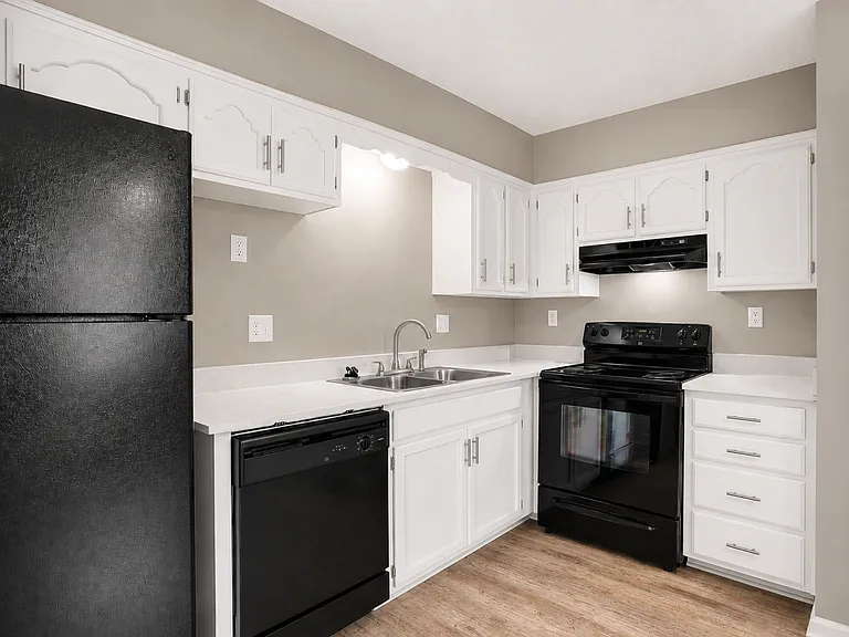 Brookwood Village Townhomes — Photo 7