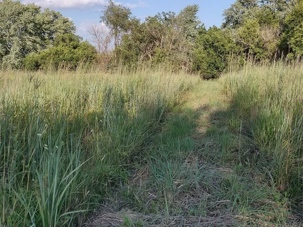 7213 NW 107th St, Johnston, IA 50131