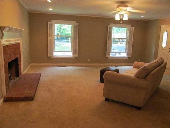 5th image of 1207 Mimosa Ln
