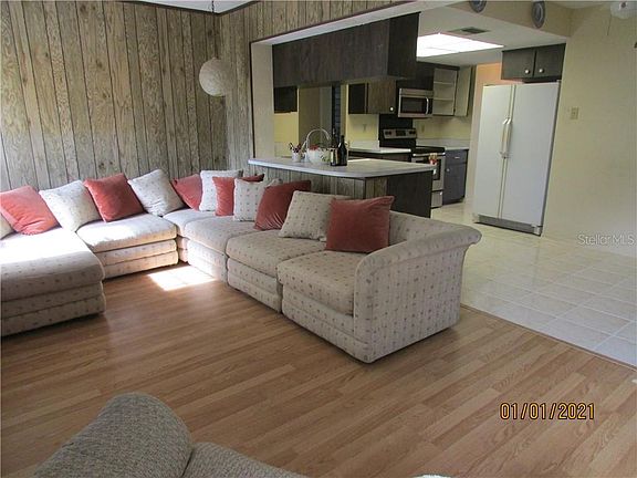 4th image of 170 Sunshine Dr