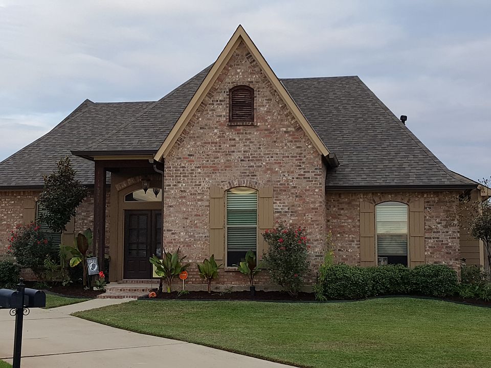 4/2.5 w/4th bedroom upstairs