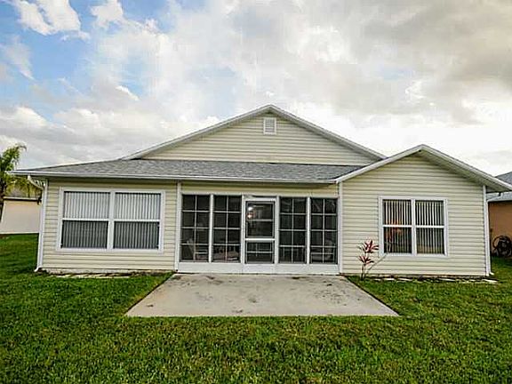 2nd image of 442 Paurotis Ln