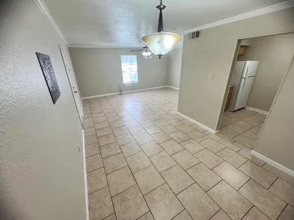 680 Sharp Ln, Baton Rouge, LA