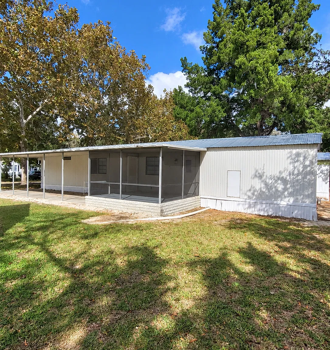 3 bed, $1,100 — Photo 1