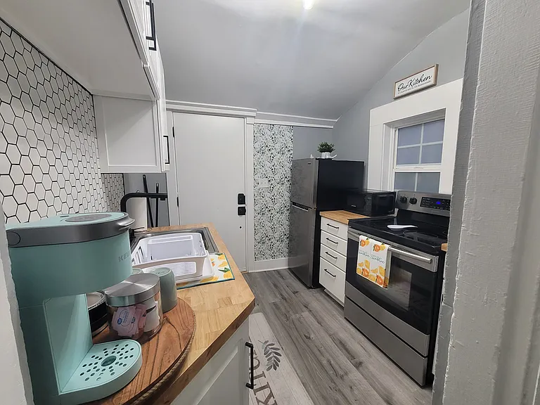 2818 N Capitol Ave #2 — Photo 17