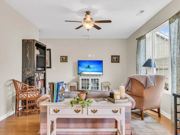 4936 Serene Ln, Hollywood, SC 29449