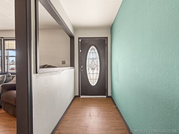 3rd image of 1820 W 14th St