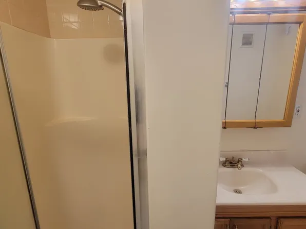 6201 Spencer Terrace image 8 of 26