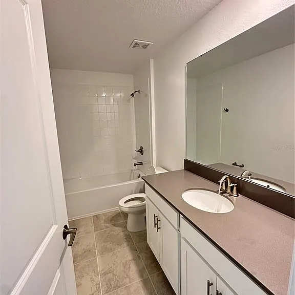 3080 Addison Blvd — Photo 13