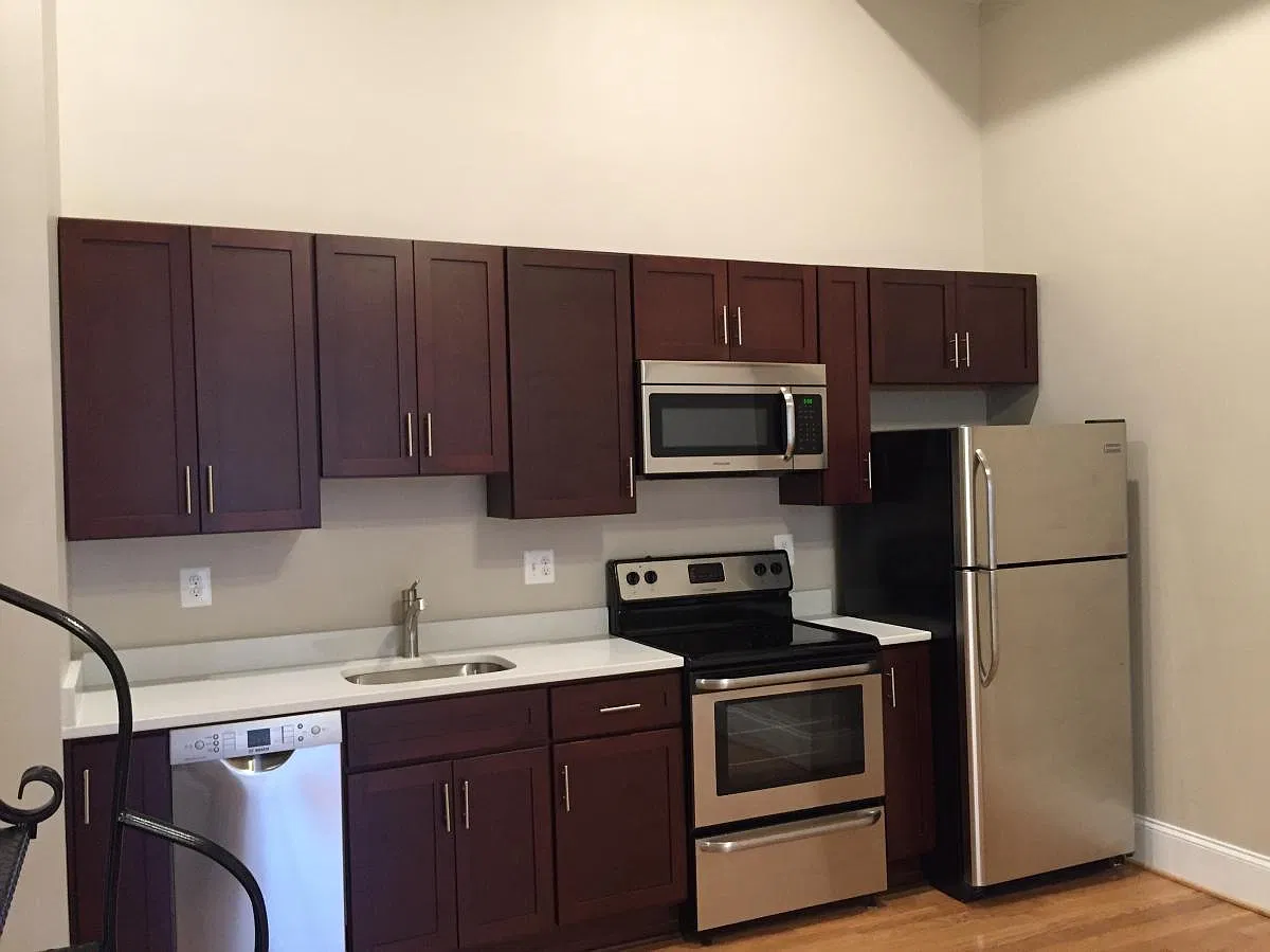 511 Park Ave — Photo 3