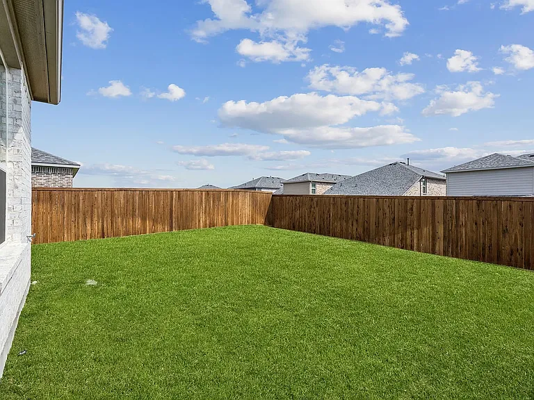 704 Santa Lucia Dr — Photo 18