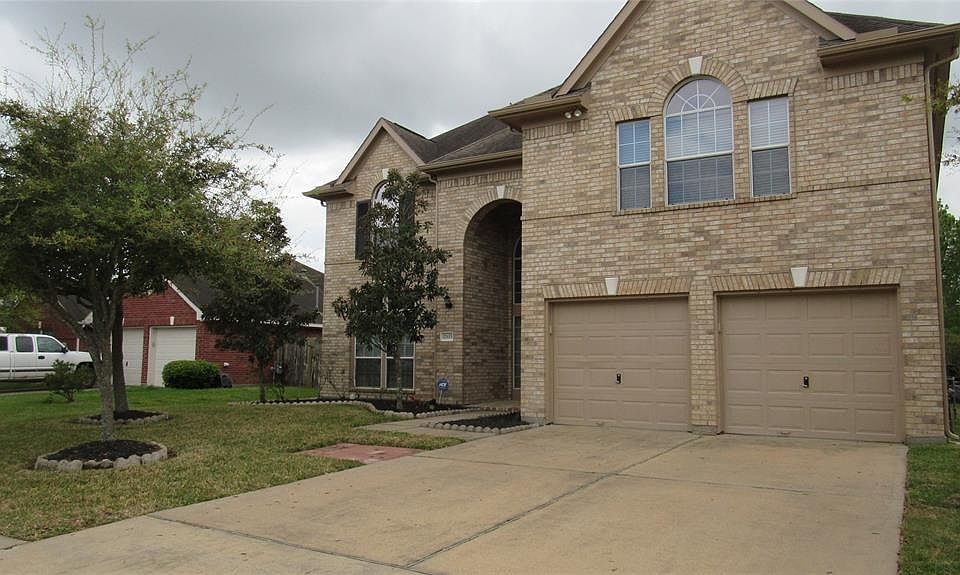 1st image of 17615 Belwood Park Ln