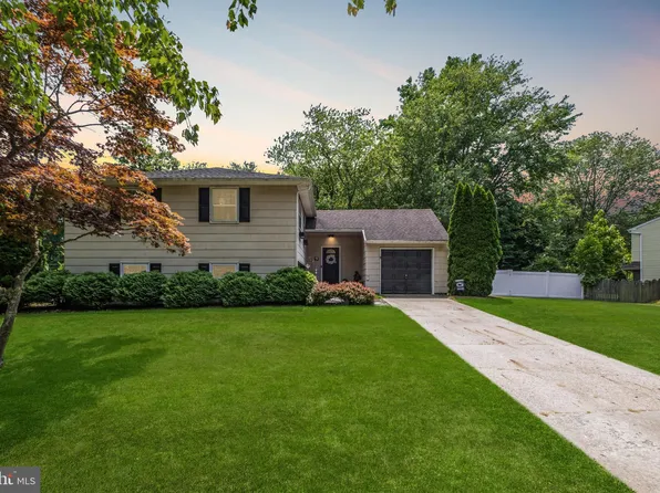 9 Evergreen Trl, Medford, NJ 08055