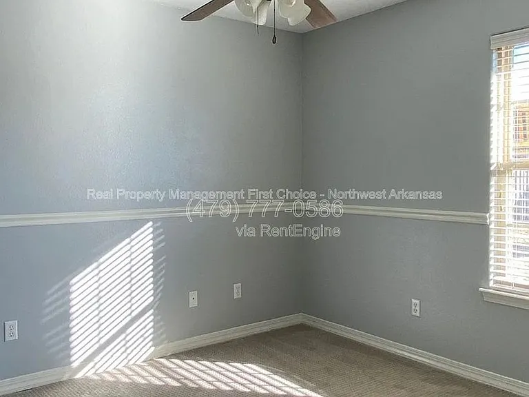 320 Beasley Dr — Photo 7