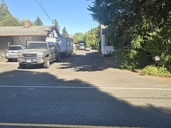 2nd image of 4922 SE 111th Ave
