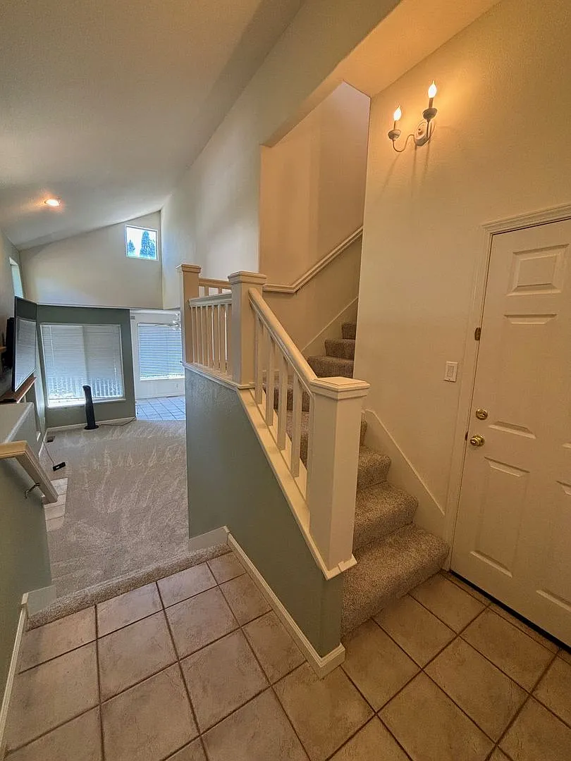 Building Photo - 5660 Raters Dr