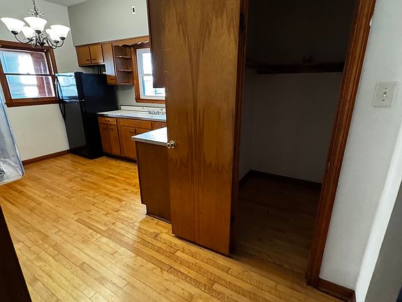 3rd image of 2959 S Archer Ave #1R