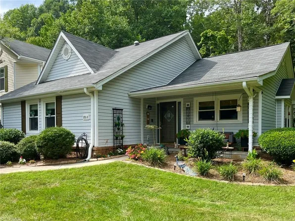 810 Carriage Crossing Ln APT A, Greensboro, NC 27410