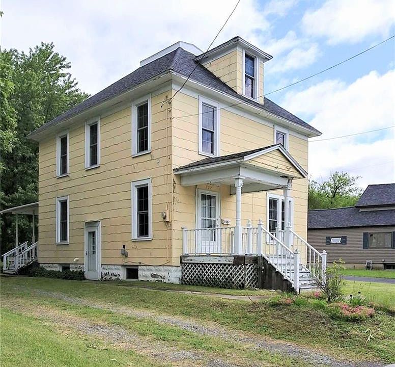 1st image of 707 Water St