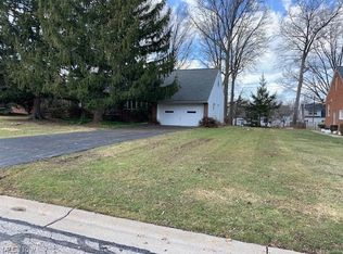 1878 Sunset Dr, Richmond Heights, OH