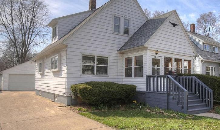 1st image of 1825 Martin Ave SE