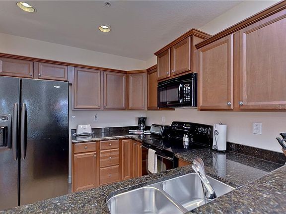 5th image of 13941 Clubhouse Dr #201