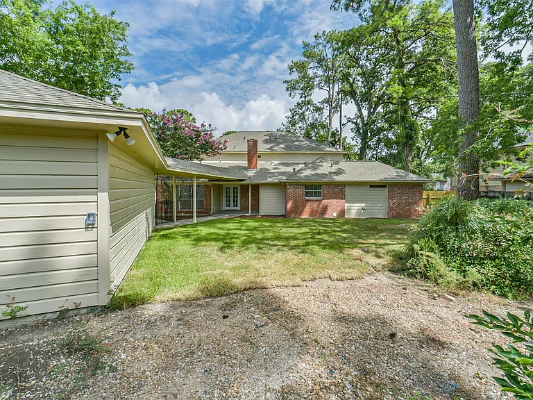 1011 Baltic Ln — Photo 43
