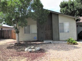 2023 W Oakland Ave, Hemet, CA 92545