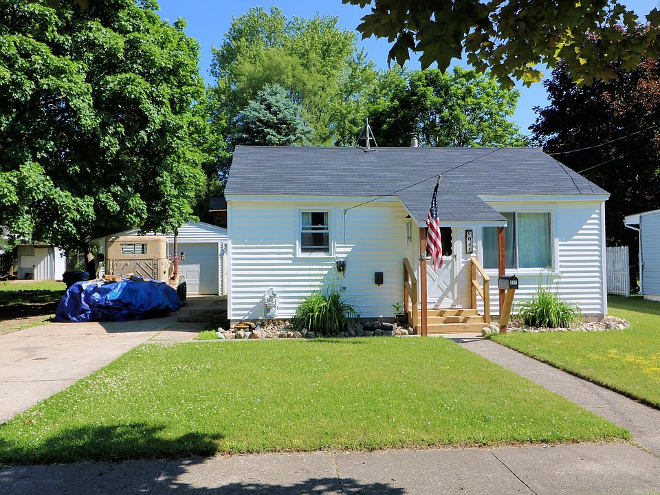 1st image of 904 E Pearl St