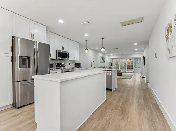 13725 Flora Place #D, Delray Beach, FL 33484