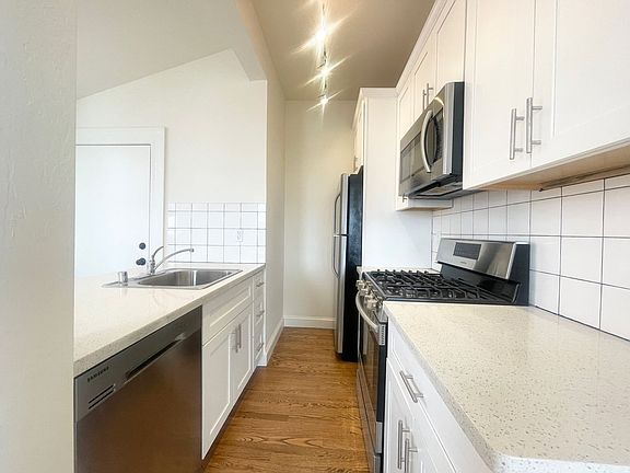 2nd image of 339 Vallejo St