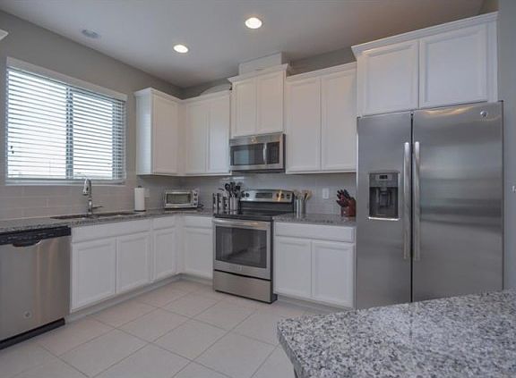 4th image of 2820 White Isle Ln