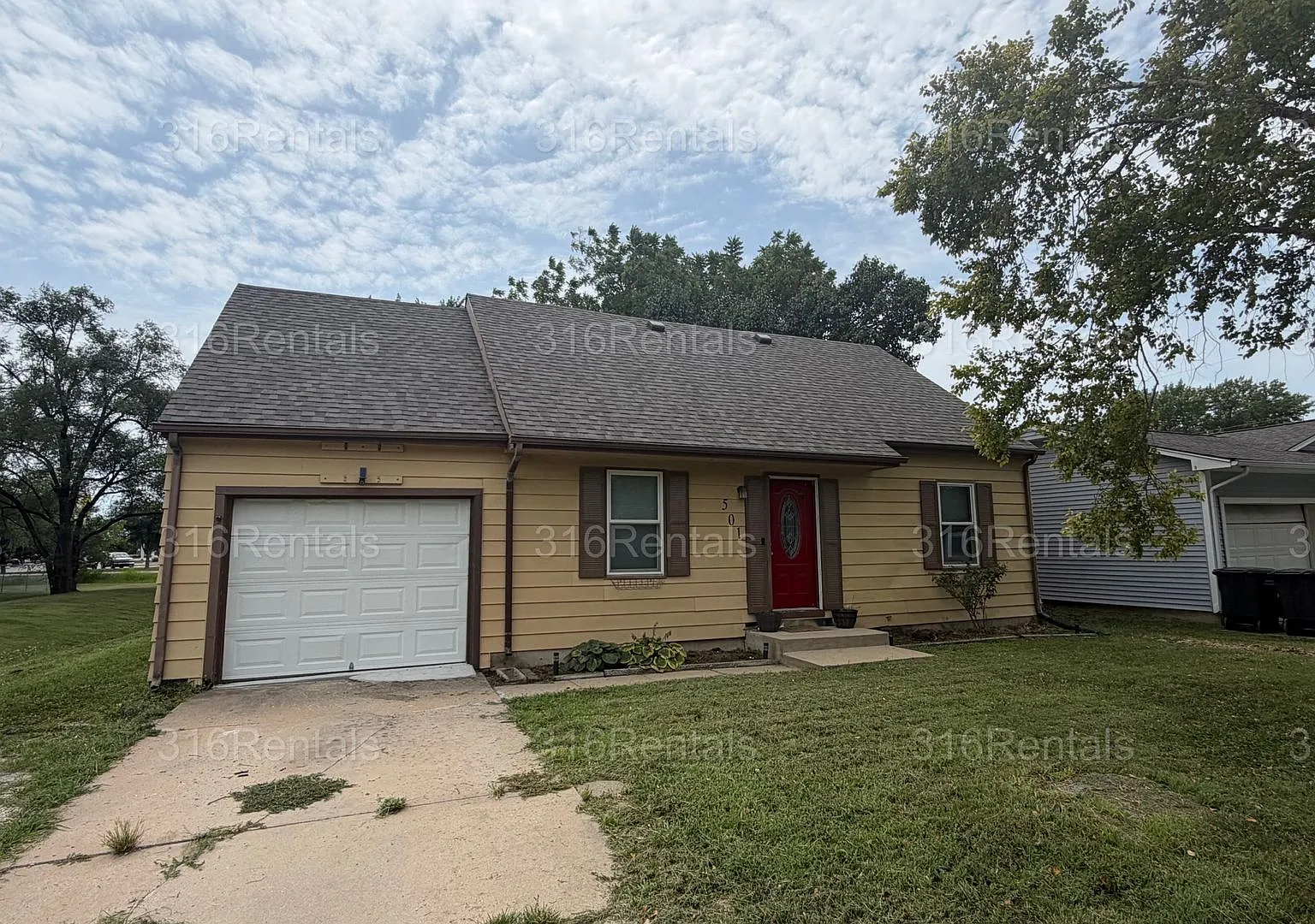 501 W Clark Ave — Photo 1