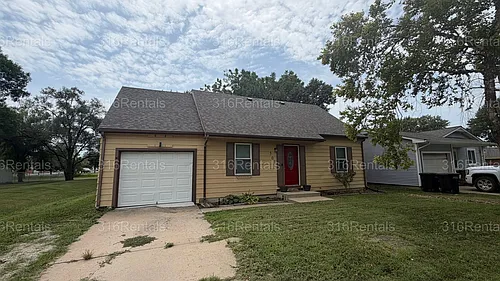 501 W Clark Ave Photo 1