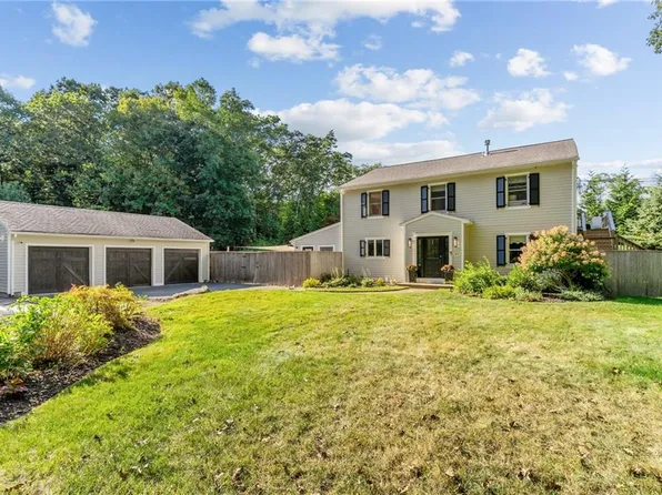 1121 Tillinghast Rd, East Greenwich, RI 02818