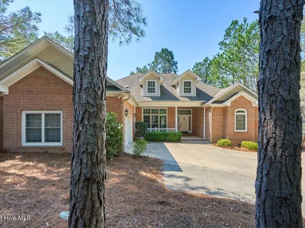 128 Belmont Court, Southern Pines, NC 28387