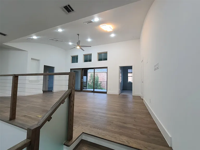 2812 Almanzor Ave — Photo 13