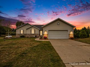 1908 Vining Rd, Greenville, MI 48838