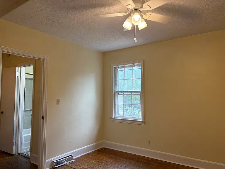 400 Cumberland Dr — Photo 5