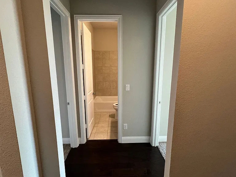 616 Ardath Rd — Photo 3