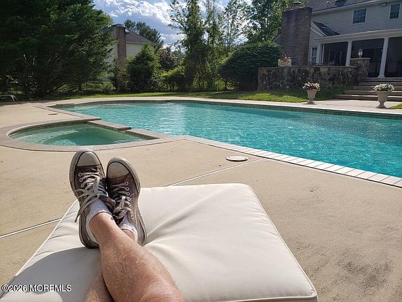 4th image of 69 Five Points Road