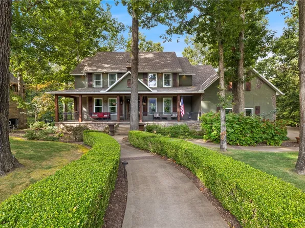 2017 NW Desoto Dr, Bentonville, AR 72712