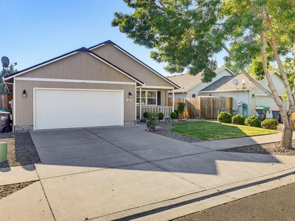 609 Allison Way, Medford, OR 97501