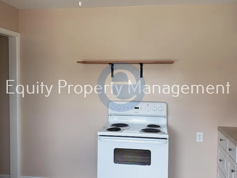 10675 S 700 E — Photo 8